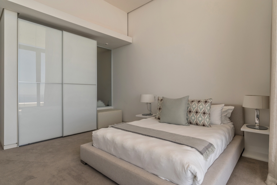 5 Bedroom Property for Sale in Clifton Western Cape